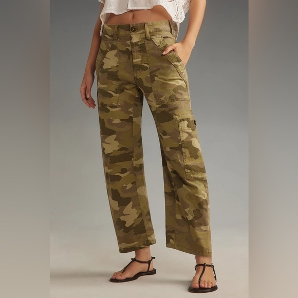 NWT Size 25 - The Millie Low-Slung Barrel Pants by Pilcro: Muted camo Print - Picture 3 of 16